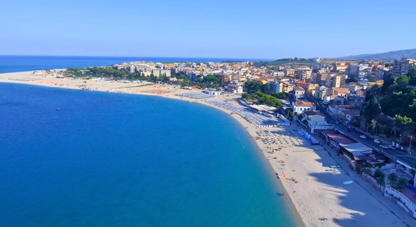 Spiaggia di Soverato e Baia dell'Ippocampo sulla costa ionica